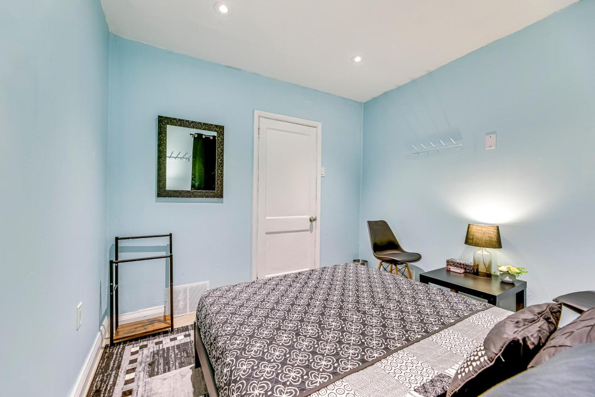 מיסיסאוגה Tranquil Oasis In Lakeview מראה חיצוני תמונה