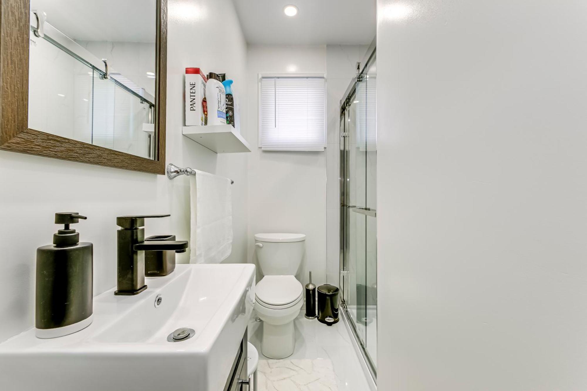 מיסיסאוגה Tranquil Oasis In Lakeview מראה חיצוני תמונה