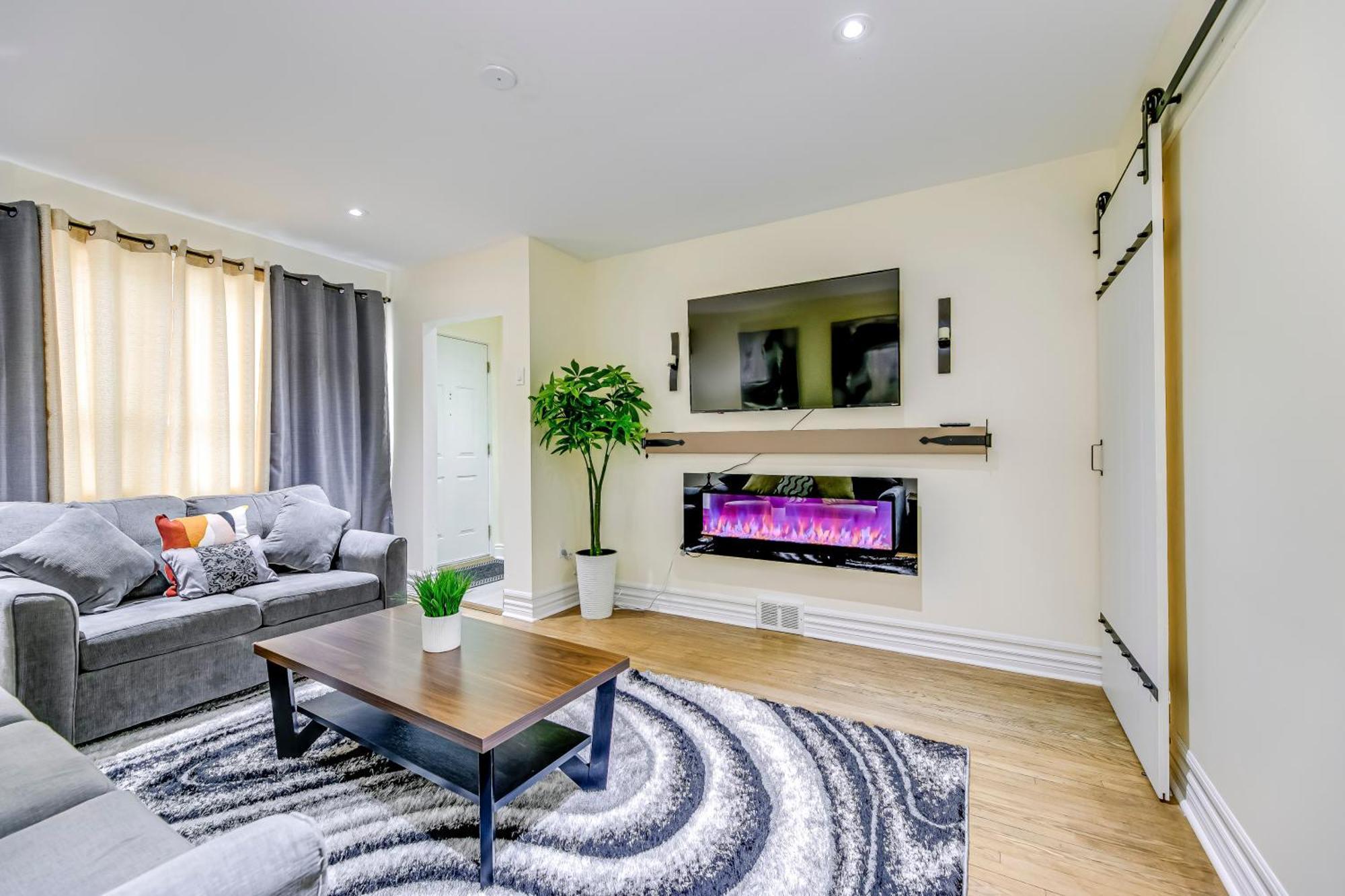 מיסיסאוגה Tranquil Oasis In Lakeview מראה חיצוני תמונה