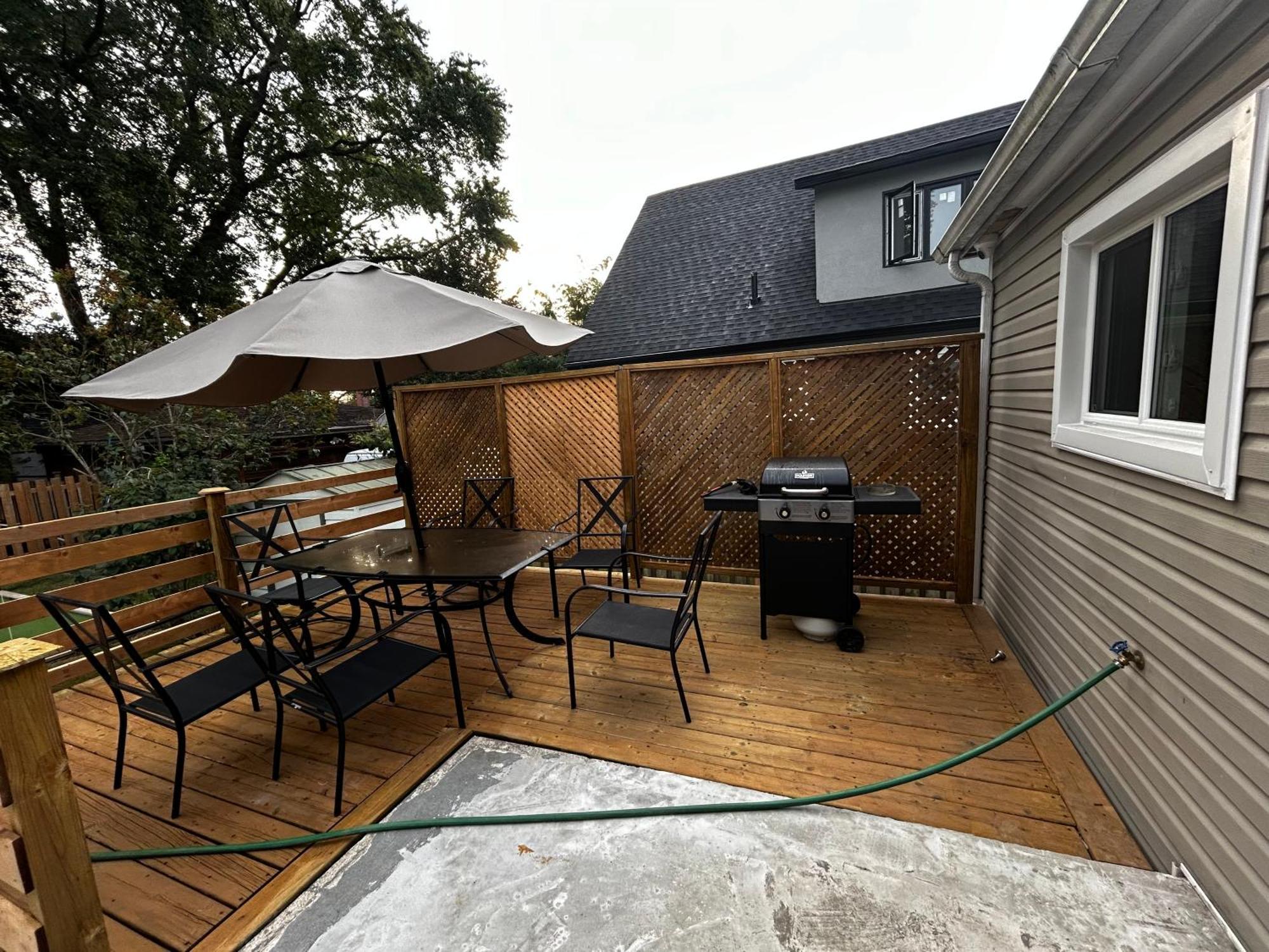מיסיסאוגה Tranquil Oasis In Lakeview מראה חיצוני תמונה